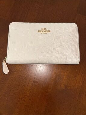 Coach Cream Zip Around Wallet with Gold Logo